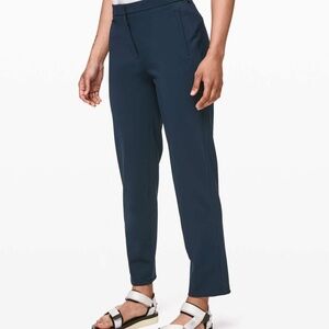 NWOT Lululemon On the Move Pant